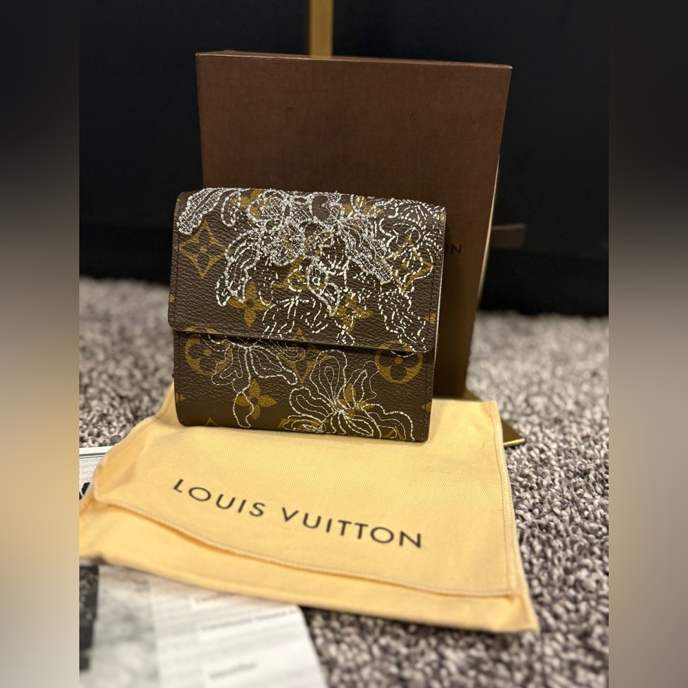 LOUIS VUITTON Limited Edition Silver Monogram Dentelle Elise Wallet